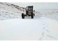 Mersin Büyükşehir Belediyesi karla mücadele ekipleri teyakkuza geçti