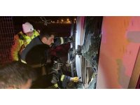 Burdur-Antalya karayolunda devrilen tırda sıkışan sürücü yaralandı