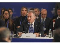 Seçer: "Küresel bir barış hareketine öncülük edebiliriz"