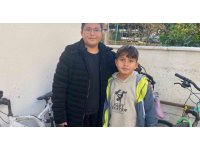 Kardeşinin çalınan bisikleti, 13 yaşındaki çocuğu dedektif yaptı