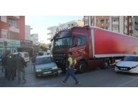 Babasının kaza yaptığını öğrenen oğlu paniğe kapılınca yayaya çarptı