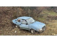 Isparta’da şarampole yuvarlanan Tofaş otomobildeki 2 kişi yaralandı