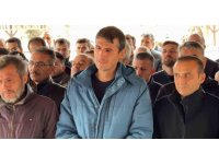 Yürek burkan görüntü: Zehirlenerek ölen anne ve 3 evladı yan yana defnedildi