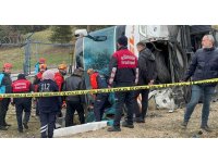 Isparta’da yolcu otobüsü devrildi: 1 ölü, çok sayıda yaralı