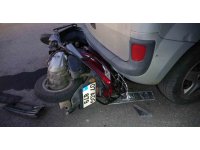 Otomobil ile motosiklet çarpıştı: 2 kardeş yaralandı