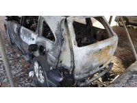 Genç kadına ’kundaklama’ şoku: Ailesinin aracı alev alev yandı