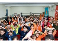 Başkan Toptaş’tan minik yüreklere destek