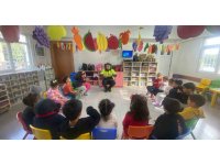 Mersin’de öğrenciler ’trafik güvenliği’ konusunda bilgilendiriliyor