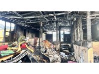 Müstakil ev alev alev yandı