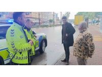 Polis ekibi kazazedeleri ATM başında pazarlık yaparken buldu