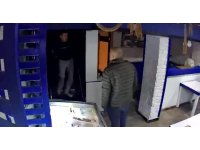 Hırsızlık için girdiği balıkçıda çalışan ile göz göz geldi, ’tuvaletim var’ dedi