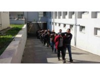 Şafak operasyonuyla yakalanan 30 torbacı tutuklandı