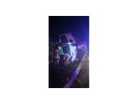 Tarsus’ta şarampole düşen kamyonun sürücüsü yaralandı