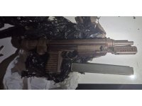 Kovalamaca sonucu yakalanan şüpheliden otomatik tabanca çıktı
