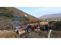 Tır, yol kenarındaki barakaya dalıp alevlere teslim oldu: 1 ölü, 1 yaralı