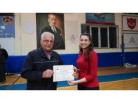 Alanya’da zeybek kurslarının ikinci dönemi sertifika töreniyle tamamlandı