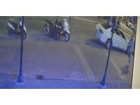 Sokak ortasında tartıştığı kişiyi bıçaklayıp kaçtı