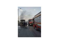 Adana’da toplu taşıma aracı alev alev yandı