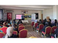 Mersin Kariyer Merkezi, öğrencilere destek oluyor