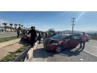 Kahramanmaraş’ta iki otomobil kafa kafaya çarpıştı: 1’i ağır 6 yaralı