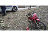 Okul çıkışı yaya olarak eve dönen 13 yaşındaki çocuğa motosiklet çarptı: 3 yaralı