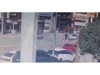 Yaşlı kadını hayattan koparan kaza kamerada