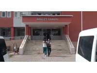 Adana’da uyuşturucu hapla yakalanan 2 şüpheli tutuklandı