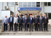 Başkan Kara, güvenlik güçleri ve gazilerle bayramlaştı