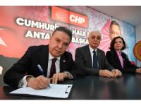 Antalya’da ilk imza Büyükşehir Belediye Başkanı Muhittin Böcek’ten