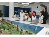 Çocuklar, İklim ve Çevre Bilim Merkezinde eğlenerek öğreniyor