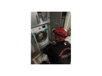 Çamaşır makinesindeki kedi kurtarıldı