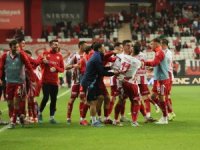 Trendyol Süper Lig: Antalyaspor: 1 - Samsunspor: 0 (İlk yarı)