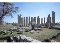 Uzuncaburç Antik Kenti ziyaretçilerini bekliyor