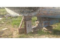 Tur teknesinin pervanesini spiral makinesiyle keserek çaldı