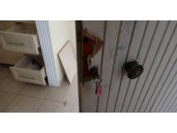 Tatil yapıp, yazlık daireleri soymuşlar