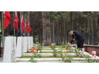 Burdur’da Polis Haftası dolayısıyla şehitlik ziyareti gerçekleştirildi