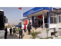 Hatay’da 60 kaçak göçmen yakalandı, 3 organizatör tutuklandı