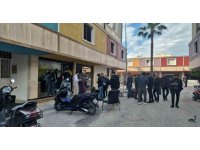 Berbere dükkanına girip selam iletti, silahla 2 kişiyi yaraladı