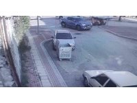 Kamyonetin çarptığı üç tekerli motosikletinin altında kaldı