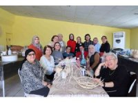 Eski eşyalar kadınların hünerli ellerinde yeniden değer kazanıyor