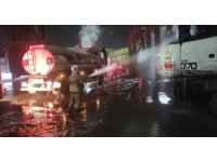 İskenderun’da iş makinesi yangını