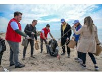 Mersin’de 182 kişi sahiller için birleşti, 580 kilo çöp toplandı