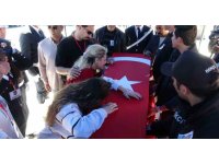 Kalp krizi geçirip hayatını kaybeden polisin eşinin sözleri yürekleri dağladı: "Lütfen kalk aşkım"