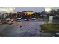 Manavgat’ta 3 aracın karıştığı kaza kamerada