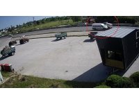 Araçtan koparak üzerine doğru gelen tekeri son anda fark etti, ölümden döndü