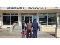 Antalya’da göçmen kaçakçılığı suçundan aranan şahıs yakalandı