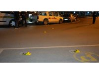 Sokak ortasında havaya rastgele ateş açıp kaçtılar