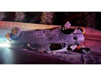 Isparta’da kontrolden çıkan araç takla attı: 3 yaralı