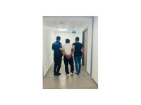 Kırmızı bültenle aranan hükümlü pasaport kontrolünde yakalandı