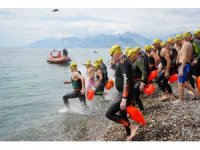 Uluslararası Açık Su Yüzme Yarışı X-WATERS Antalya’da gerçekleşti